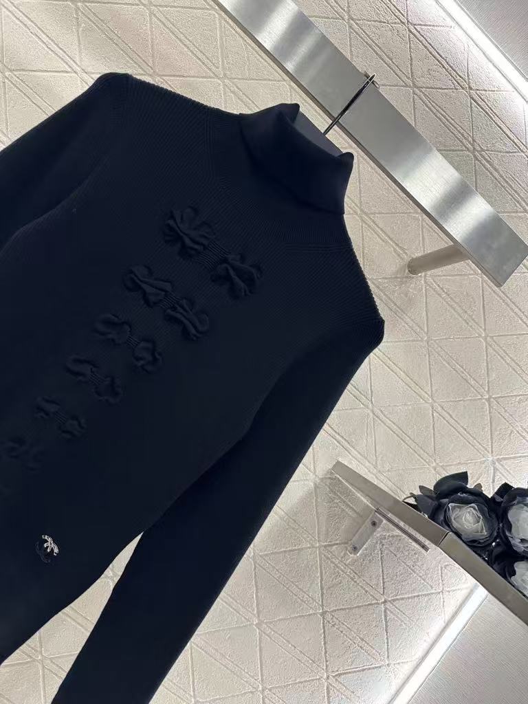 Bow Turtleneck Long-Sleeved Sweater
