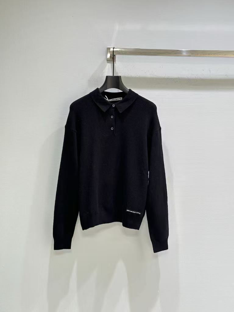 Long-sleeved pullover polo shirt