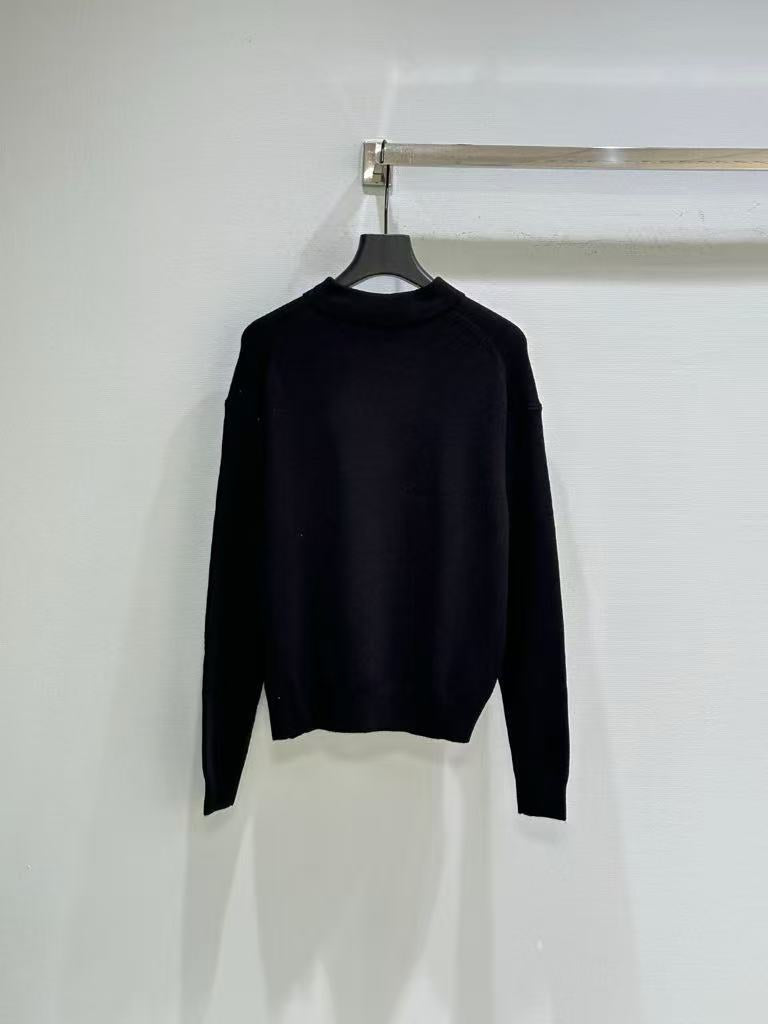 Long-sleeved pullover polo shirt