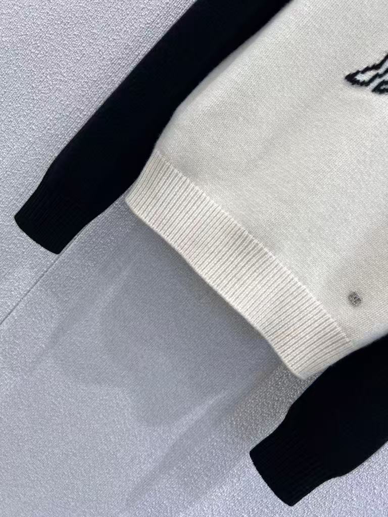 Deer Jacquard Pure Wool Color Block