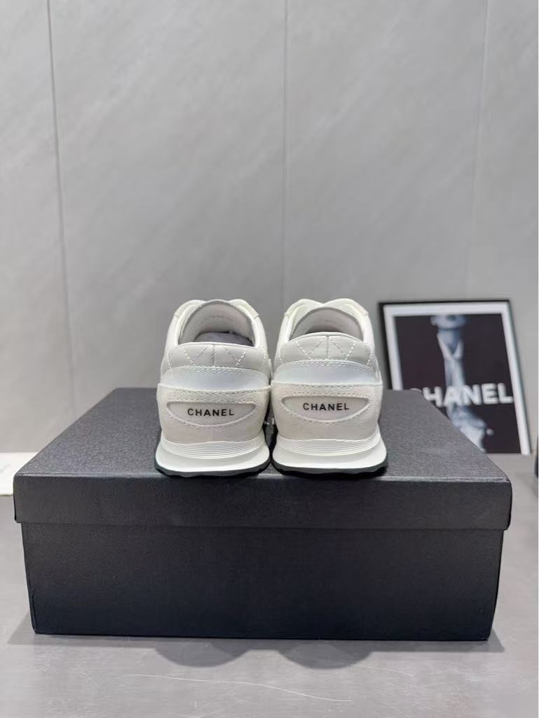 26 NEW Diamond Pattern Training Shoes