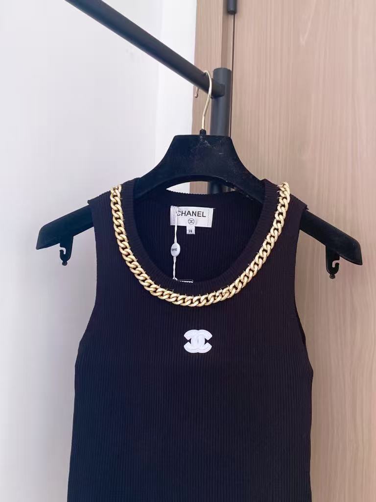 26NEW Knitted vest