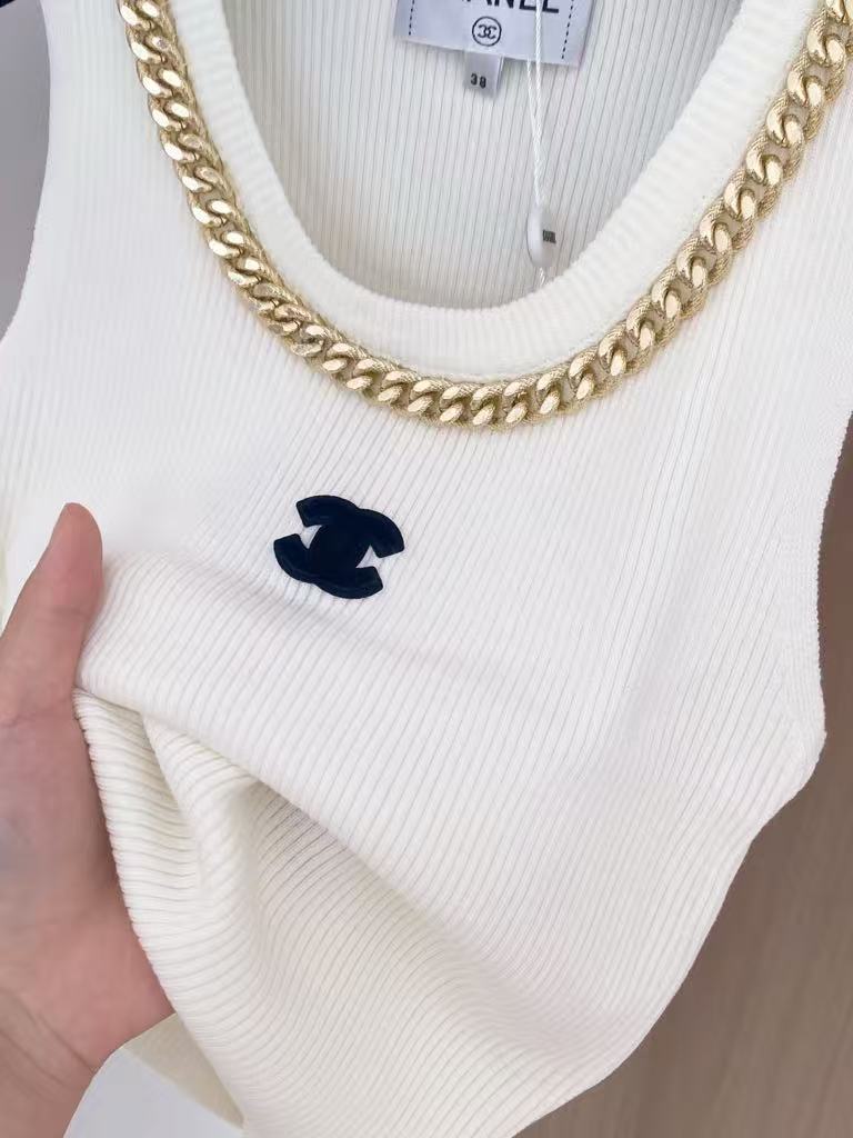 26NEW Knitted vest