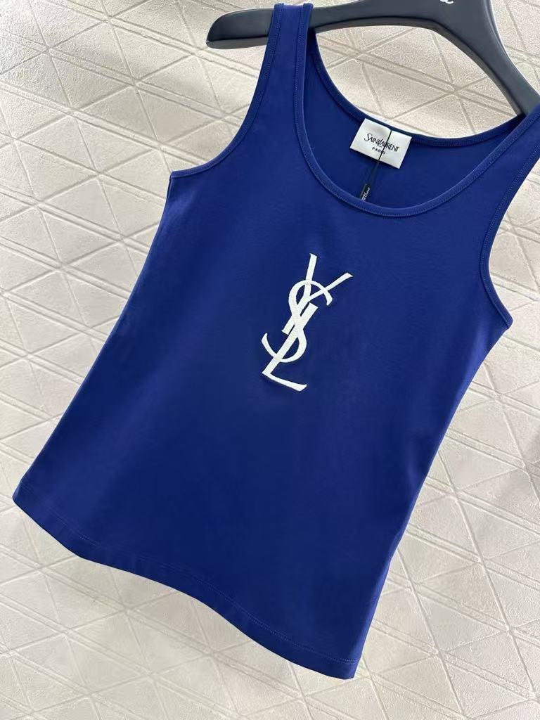 26NEW Slim-fit U-neck vest