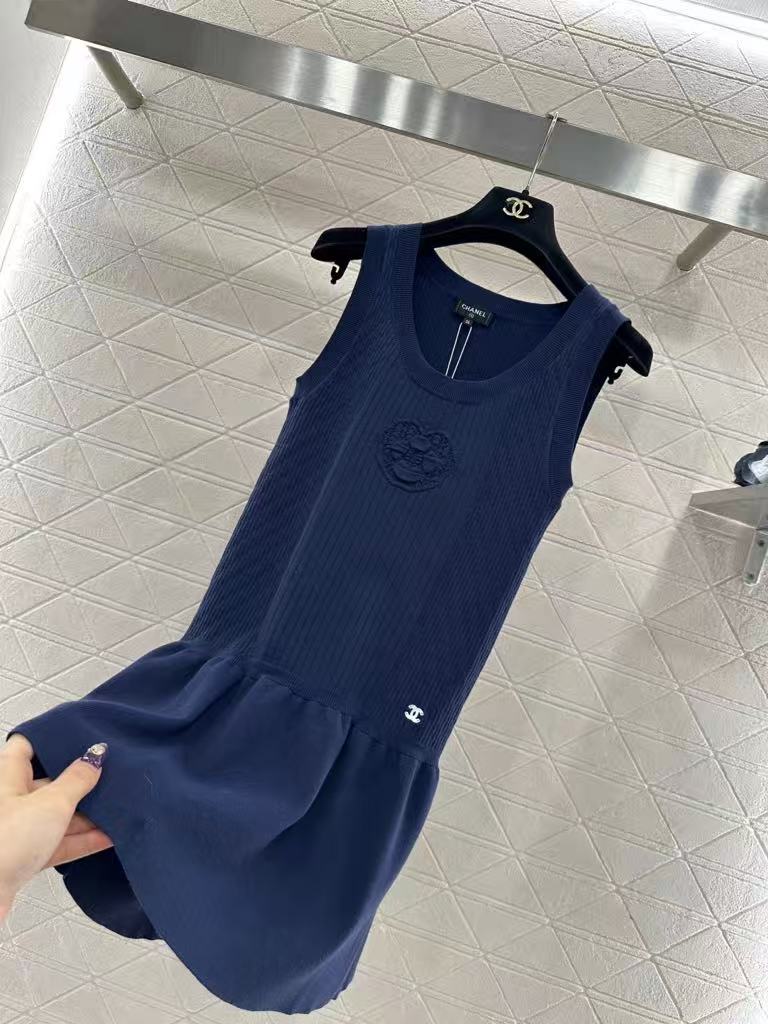 26NEW Camellia Knitted Vest Dress