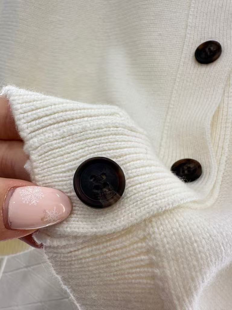 26NEW Chain Pocket Knitted Cardigan