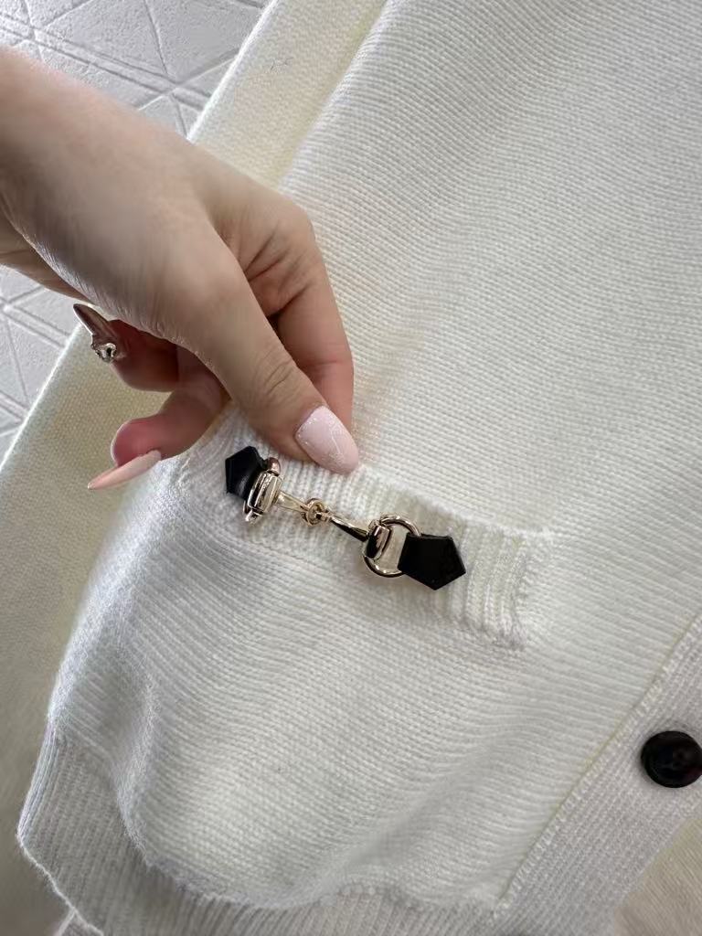 26NEW Chain Pocket Knitted Cardigan