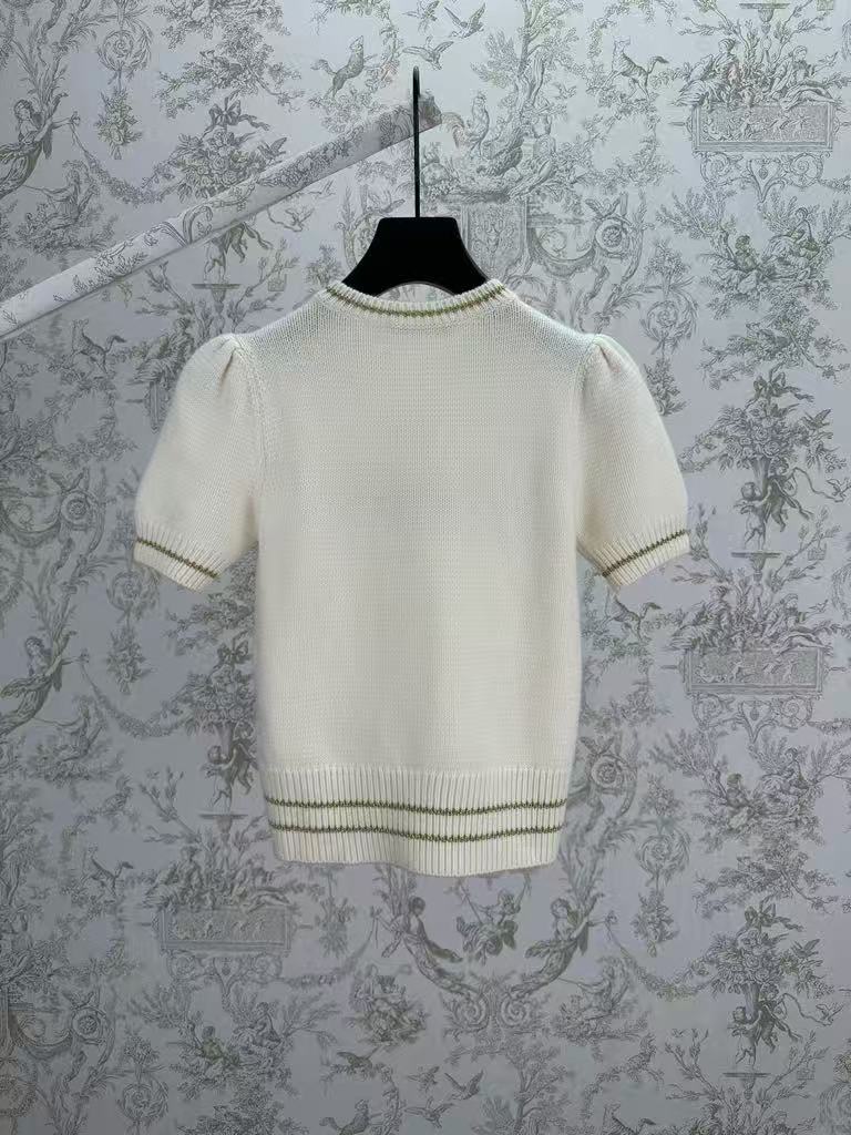 26NEW Embroidered Knit Short Sleeve