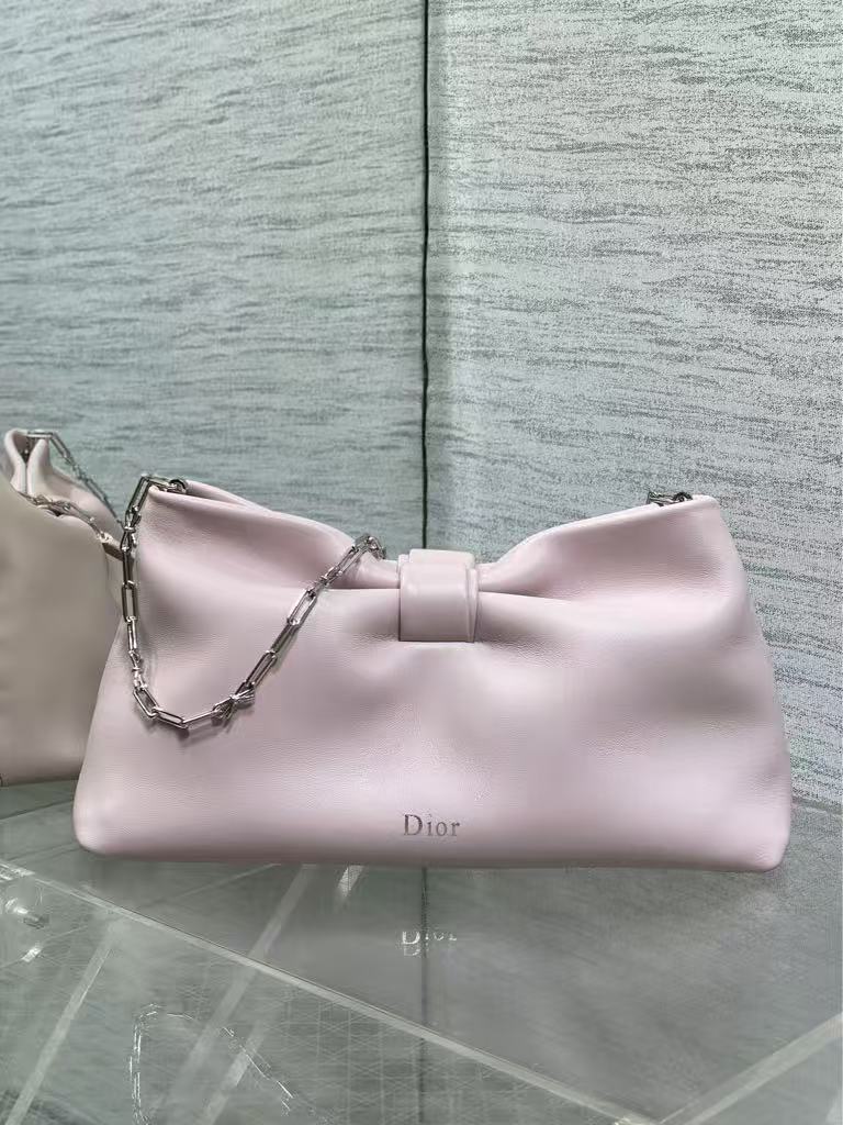 26NEW Spring/Summer New Chain Bag