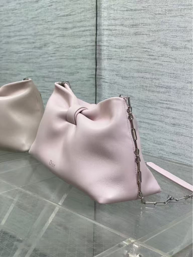 26NEW Spring/Summer New Chain Bag