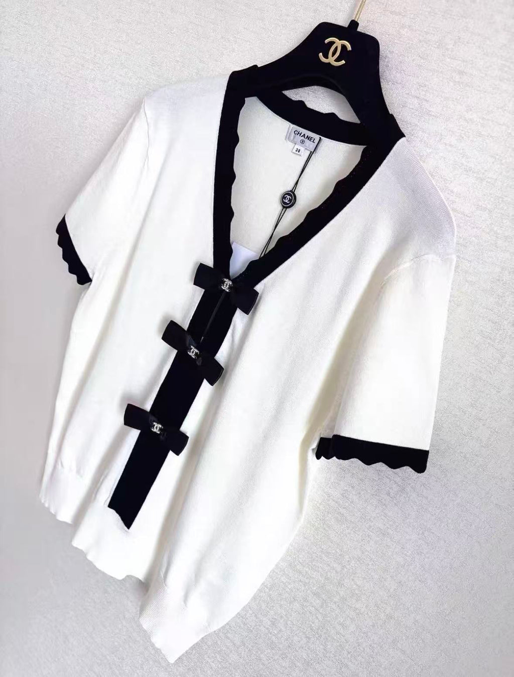 wavy-edged bow short-sleeved shirt