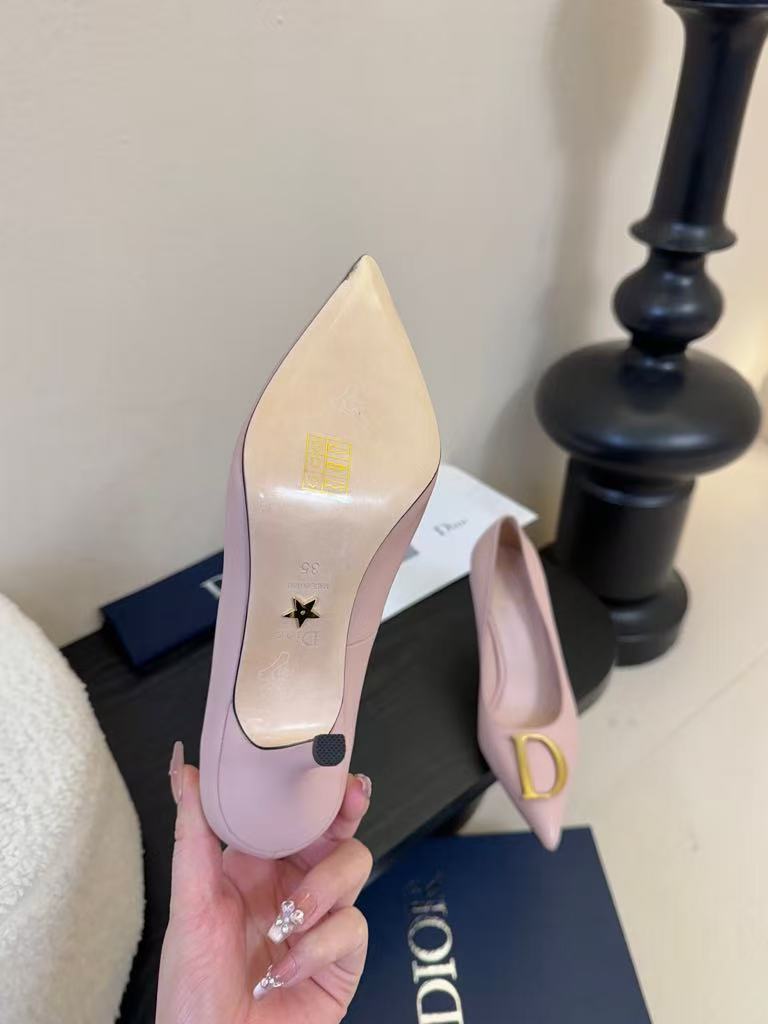 Metal buckle pointed high heels