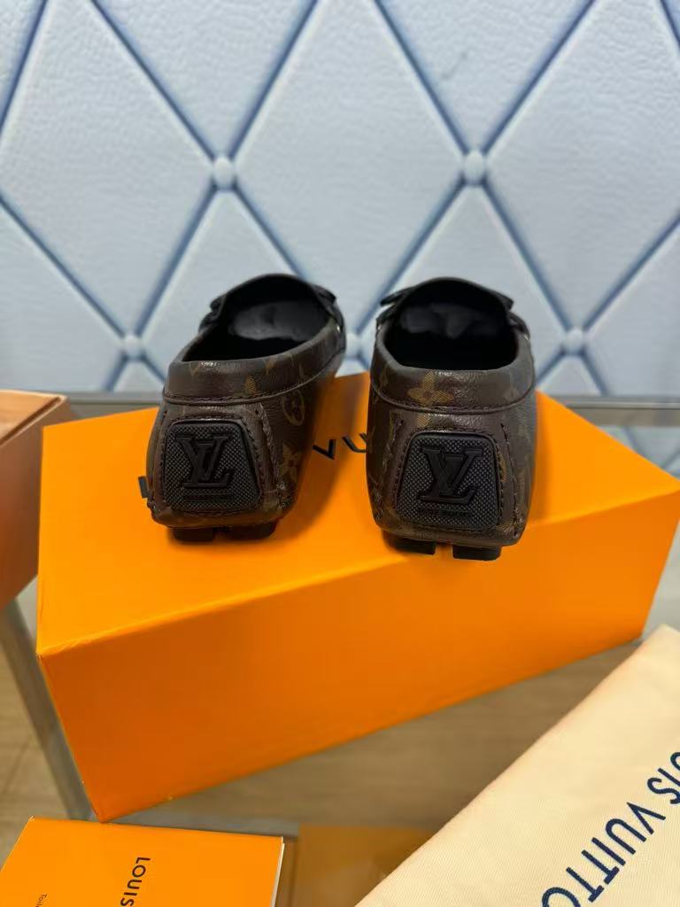 Classic bun shoes