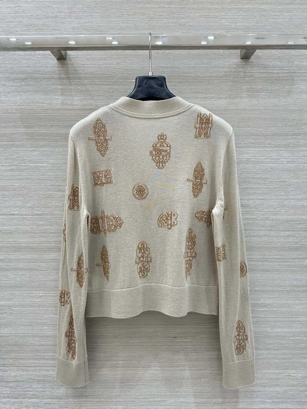 2026 Spring/Summer New Arrival: High-End Custom Wool Blend Fabric Suit.