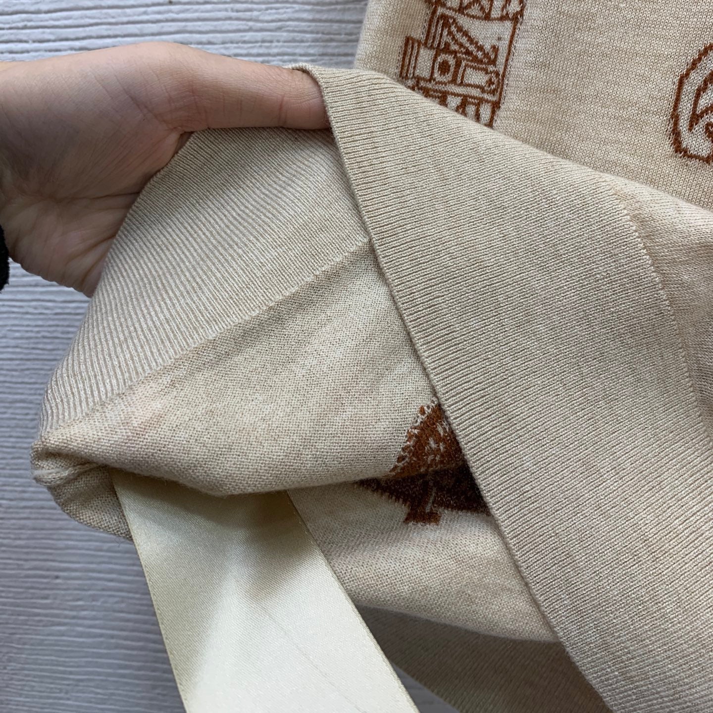 2026 Spring/Summer New Arrival: High-End Custom Wool Blend Fabric Suit.