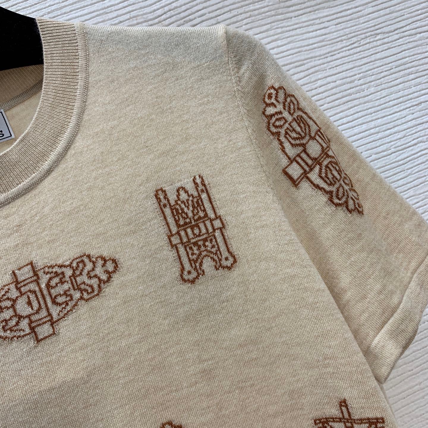 2026 Spring/Summer New Arrival: High-End Custom Wool Blend Fabric Suit.