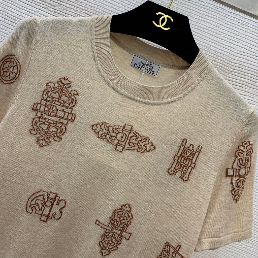 2026 Spring/Summer New Arrival: High-End Custom Wool Blend Fabric Suit.