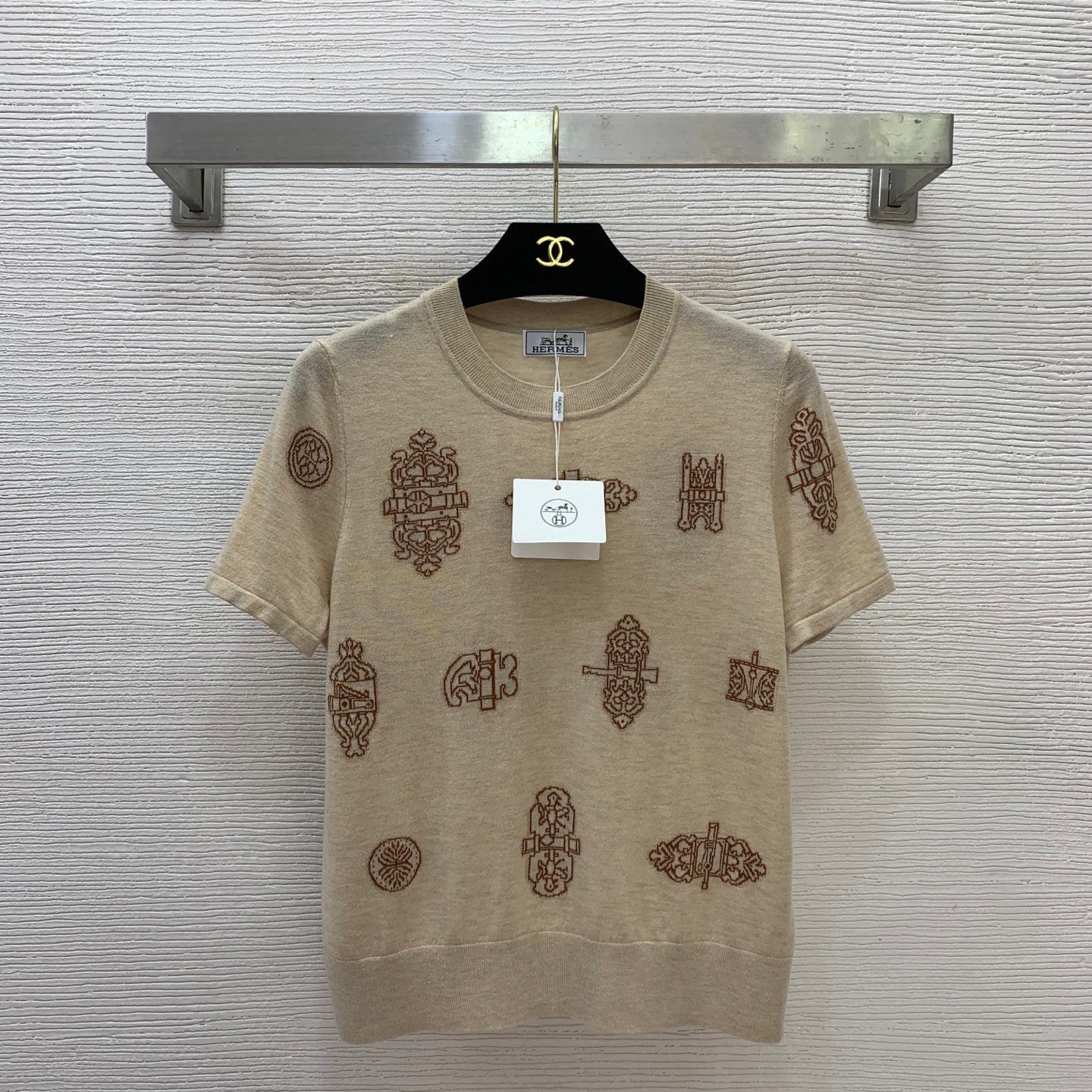 2026 Spring/Summer New Arrival: High-End Custom Wool Blend Fabric Suit.
