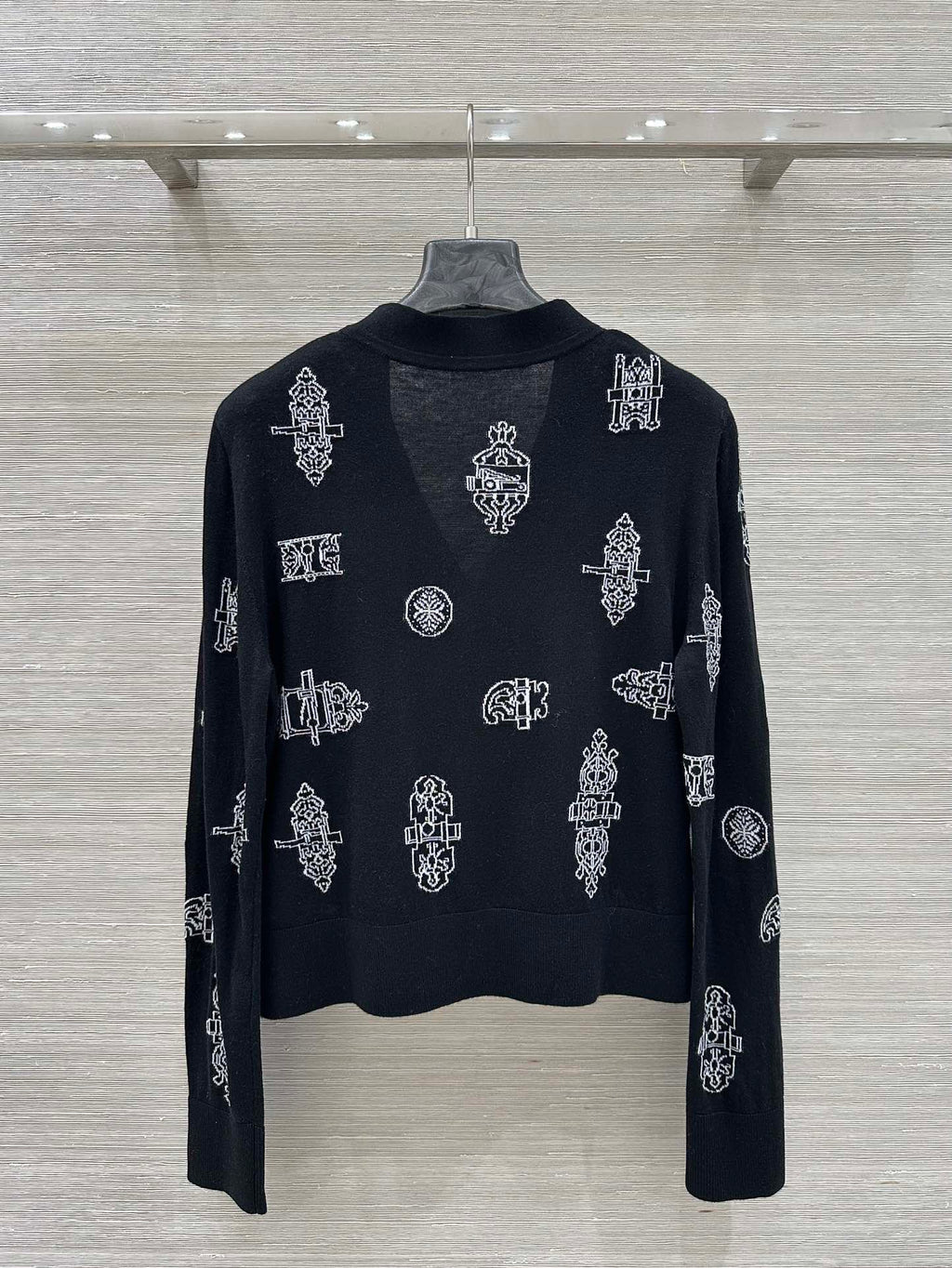 2026 Spring/Summer New Arrival: High-End Custom Wool Blend Fabric Suit.