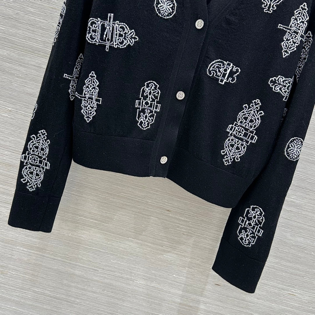 2026 Spring/Summer New Arrival: High-End Custom Wool Blend Fabric Suit.