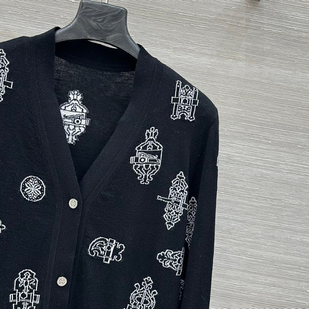 2026 Spring/Summer New Arrival: High-End Custom Wool Blend Fabric Suit.
