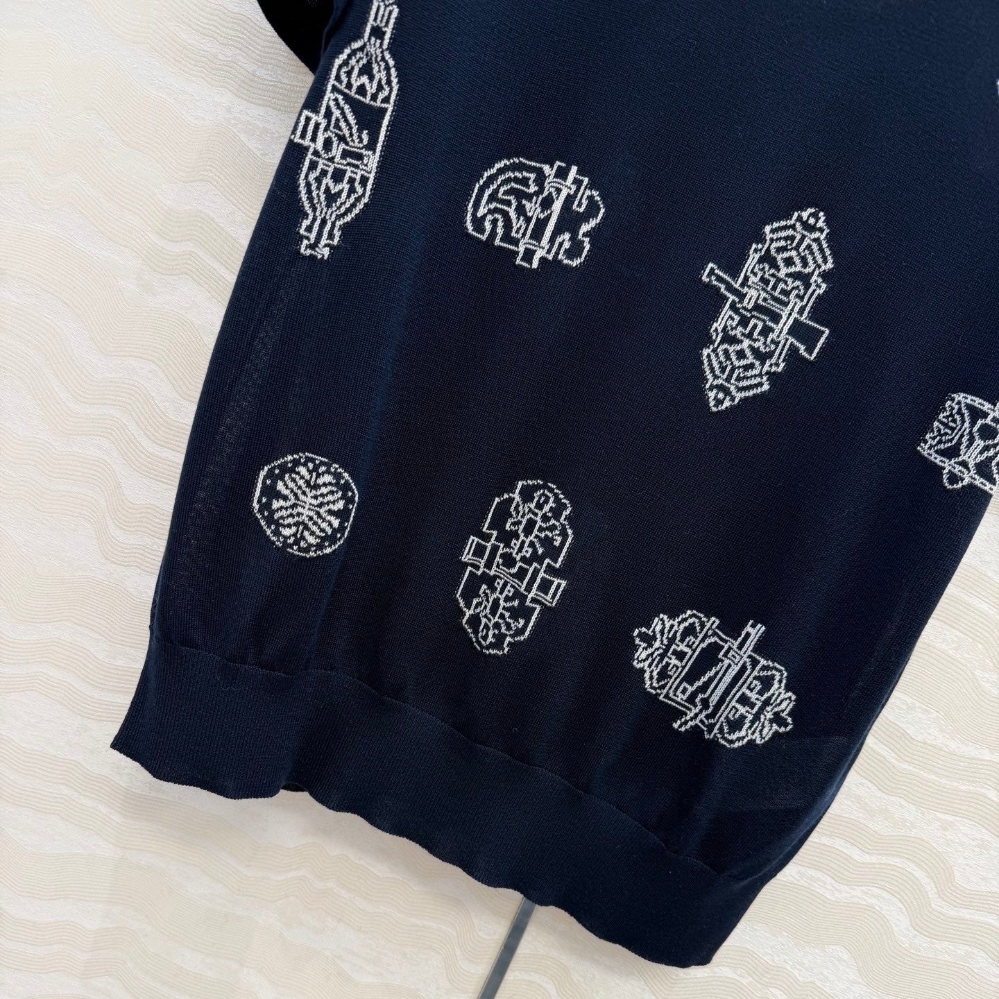 2026 Spring/Summer New Arrival: High-End Custom Wool Blend Fabric Suit.