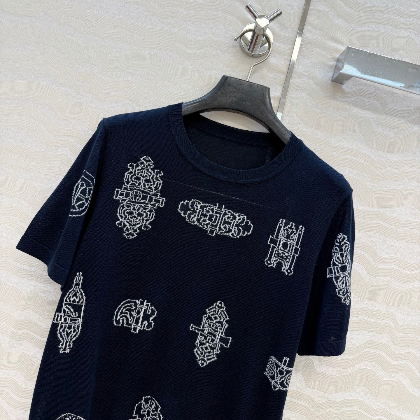 2026 Spring/Summer New Arrival: High-End Custom Wool Blend Fabric Suit.