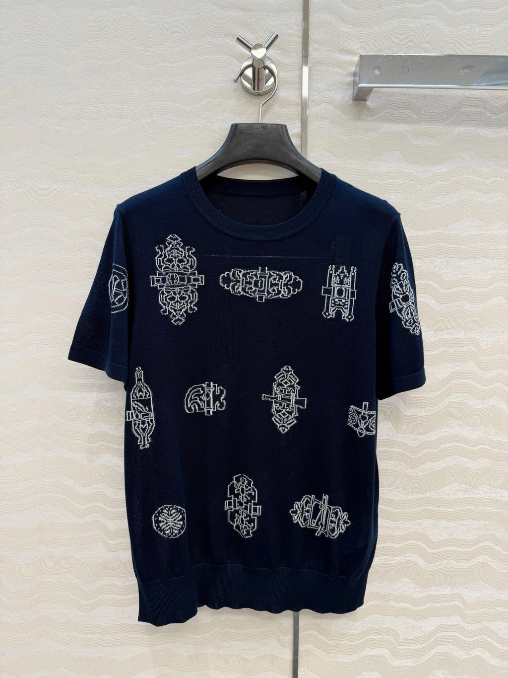2026 Spring/Summer New Arrival: High-End Custom Wool Blend Fabric Suit.