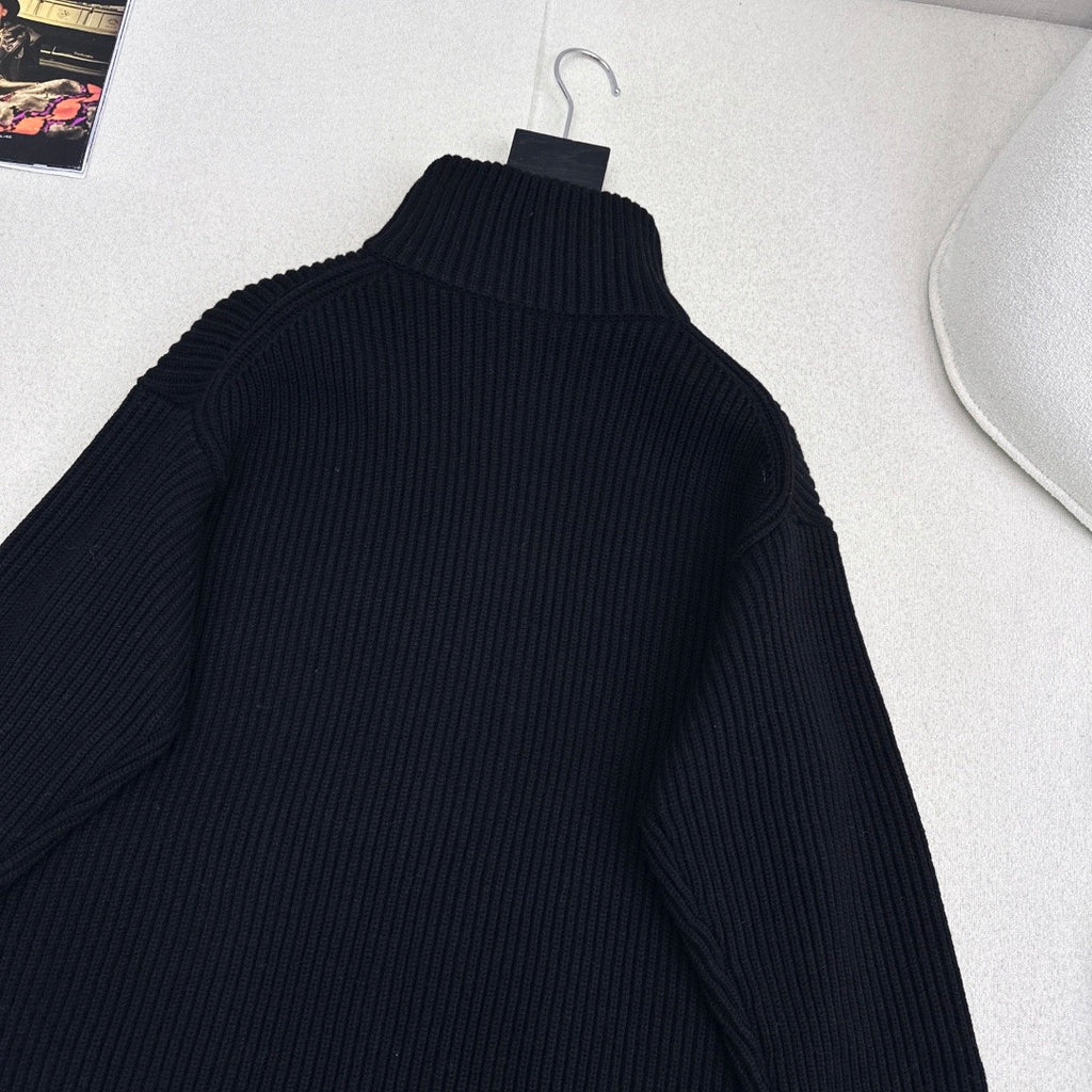 Newest Fall/Winter Classic Pattern Embellished Pocket Wool Knit Cardigan