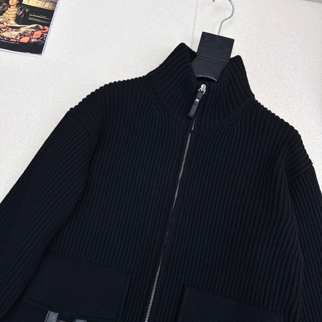 Newest Fall/Winter Classic Pattern Embellished Pocket Wool Knit Cardigan