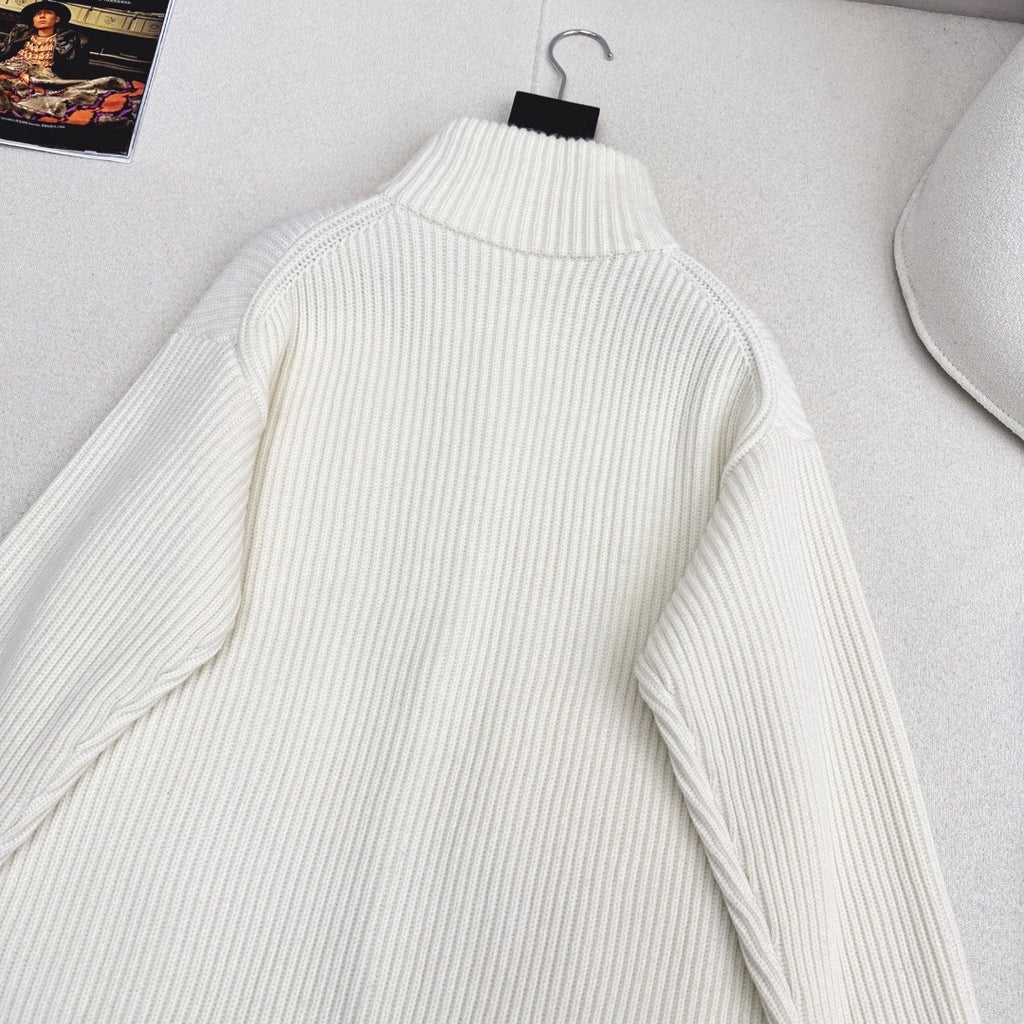 Newest Fall/Winter Classic Pattern Embellished Pocket Wool Knit Cardigan