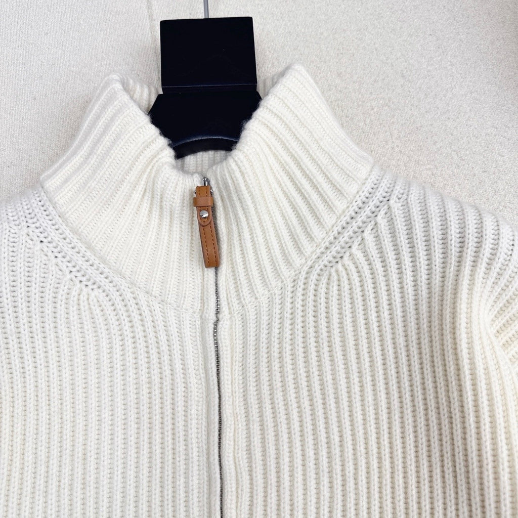 Newest Fall/Winter Classic Pattern Embellished Pocket Wool Knit Cardigan