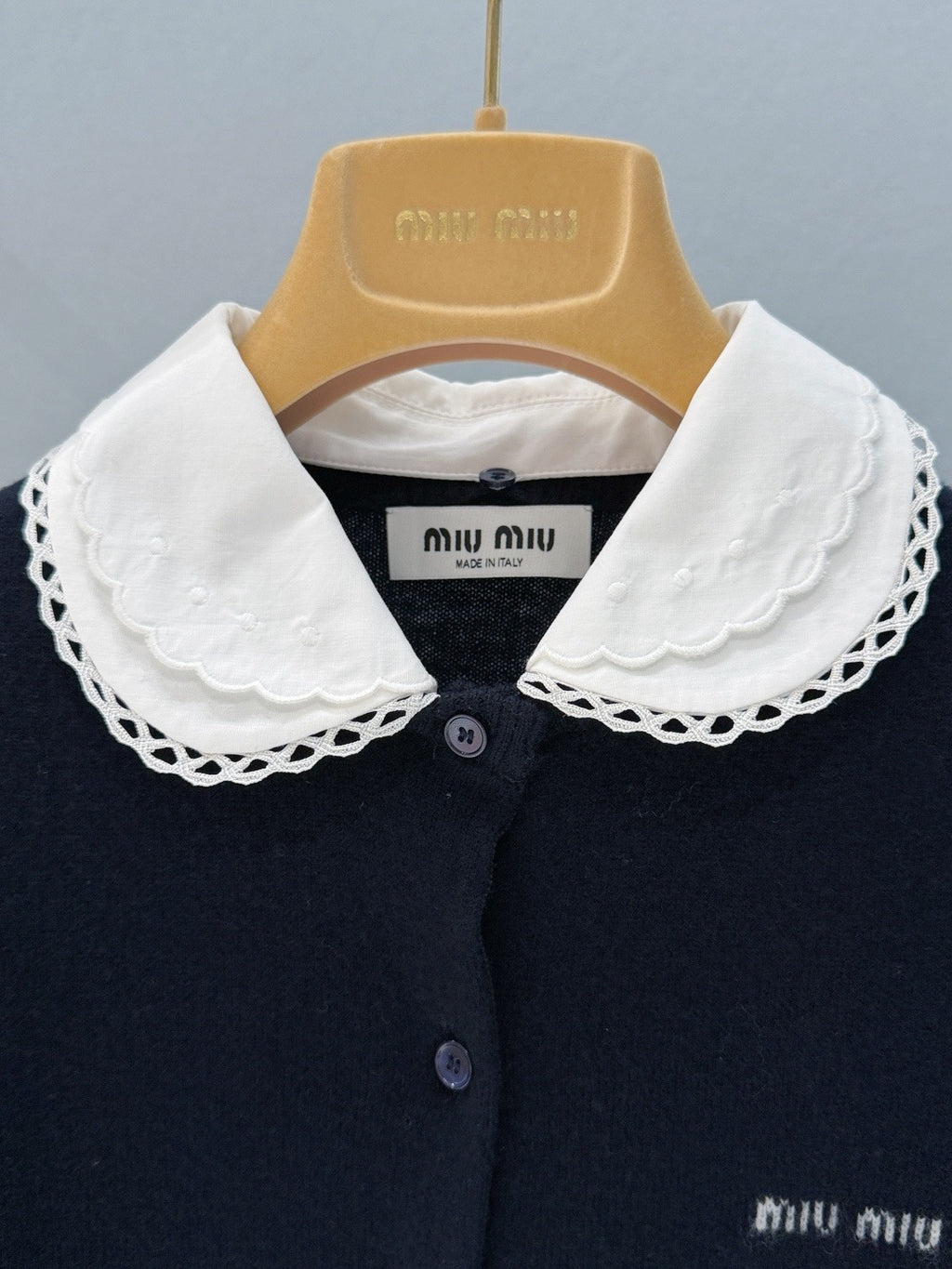 26 Early Spring New Arrival: Detachable Collar Design, Letter Logo, Color Block Jacquard, Simple Neckline with Lace Trim Decoration, Casual Knit Cardigan