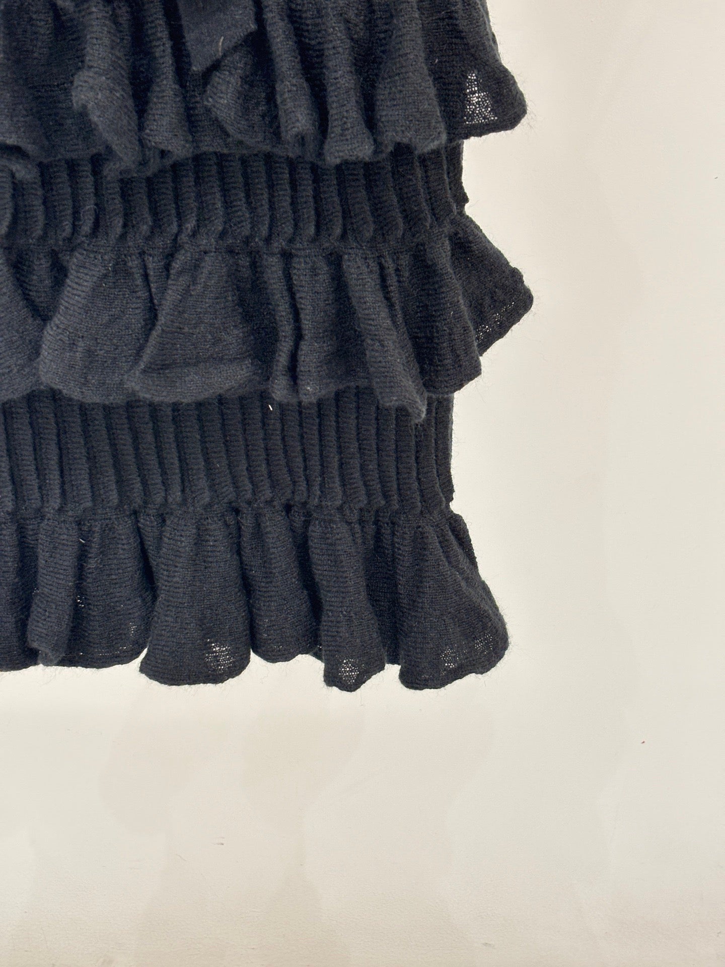 25K New Style Short Knitted Suspender Dress with 3D Bow Decoration
