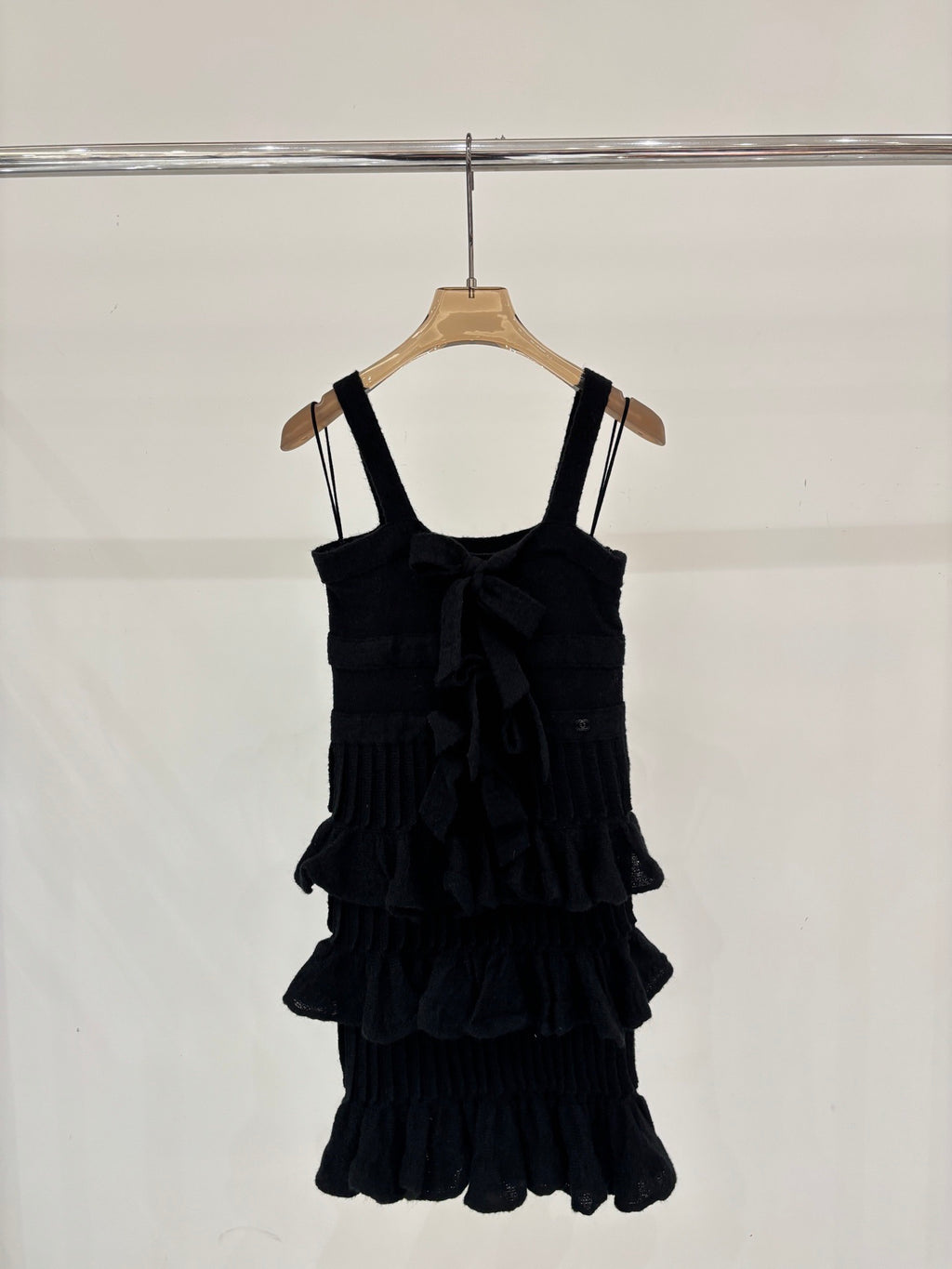25K New Style Short Knitted Suspender Dress with 3D Bow Decoration