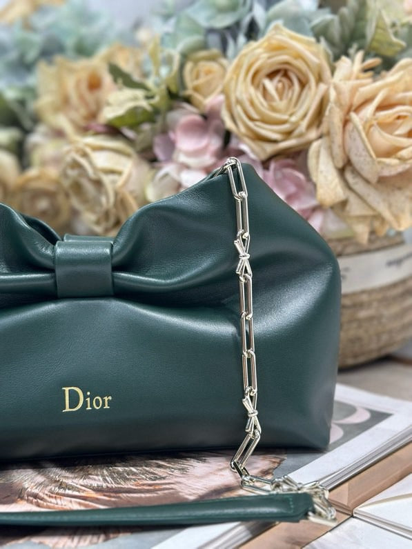 2026 Spring/Summer New Handbag Design: Embroidered with Light Gold Chain