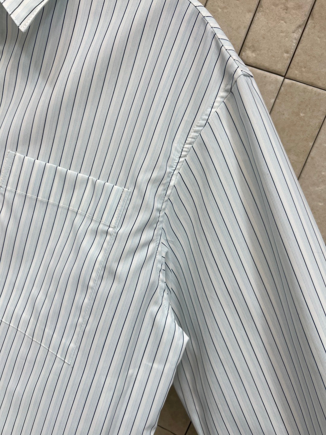 Short striped shirt