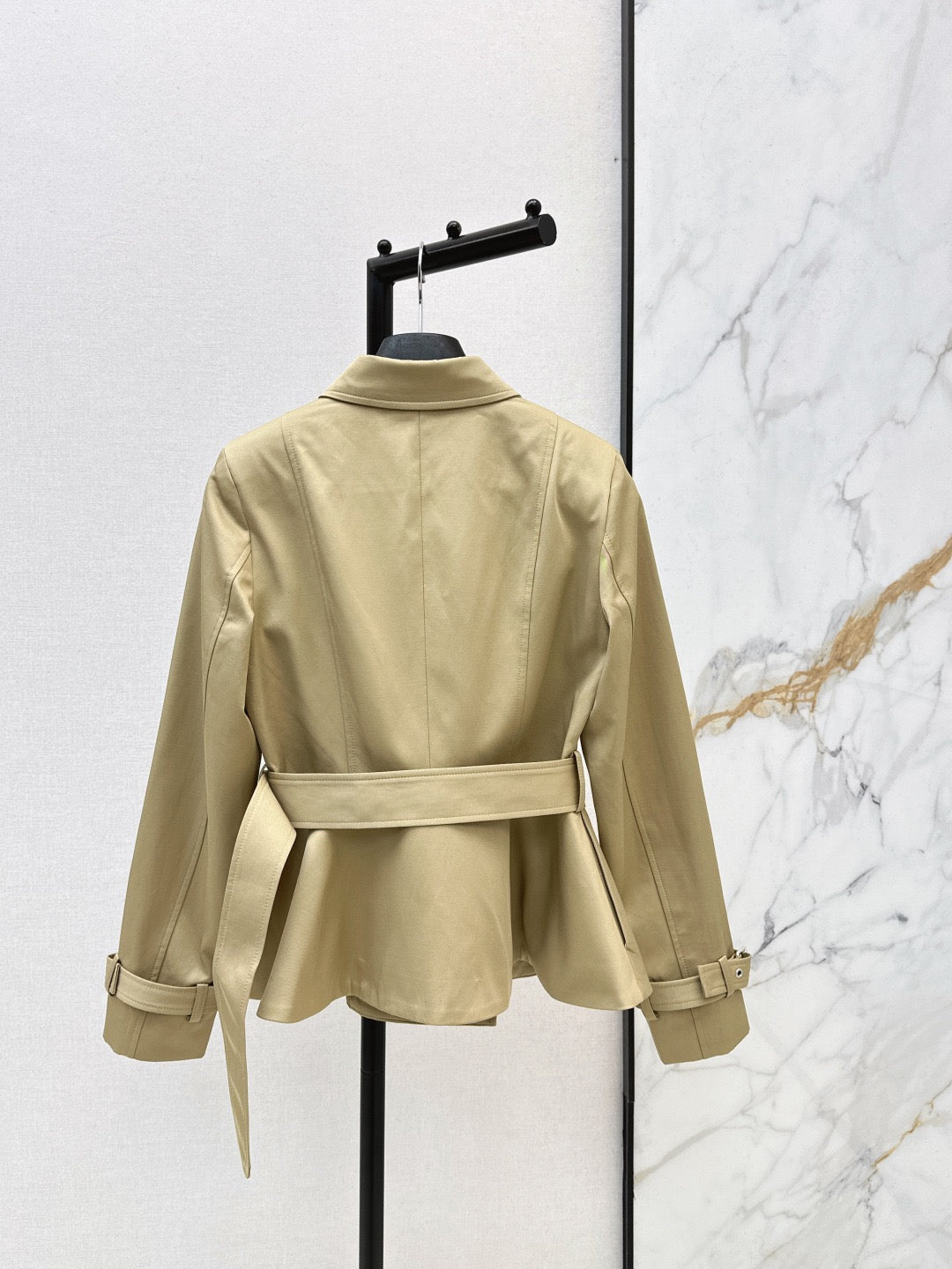 2026 Early Spring New Arrival: Short Trench Coat with Bee Embroidery
