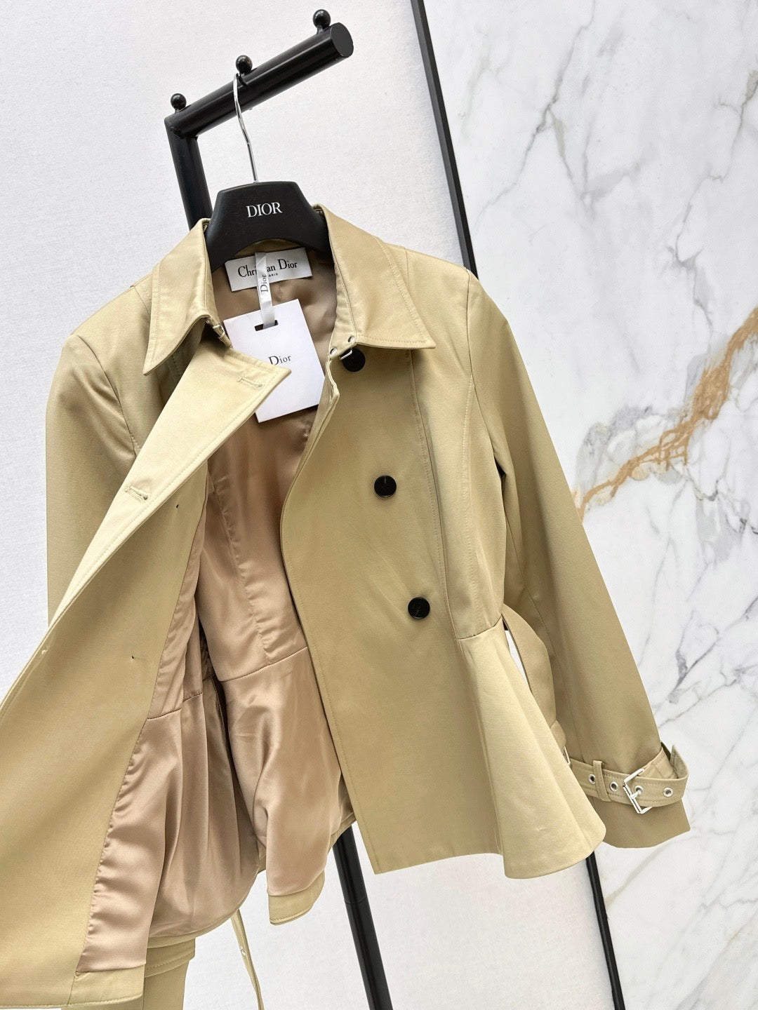 2026 Early Spring New Arrival: Short Trench Coat with Bee Embroidery