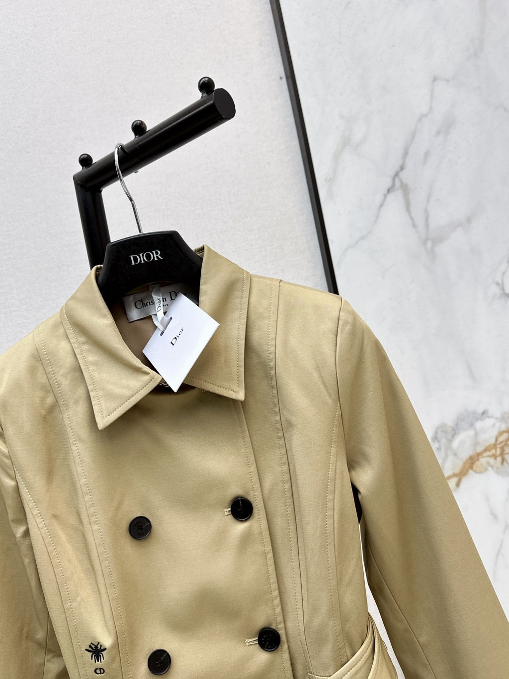 2026 Early Spring New Arrival: Short Trench Coat with Bee Embroidery