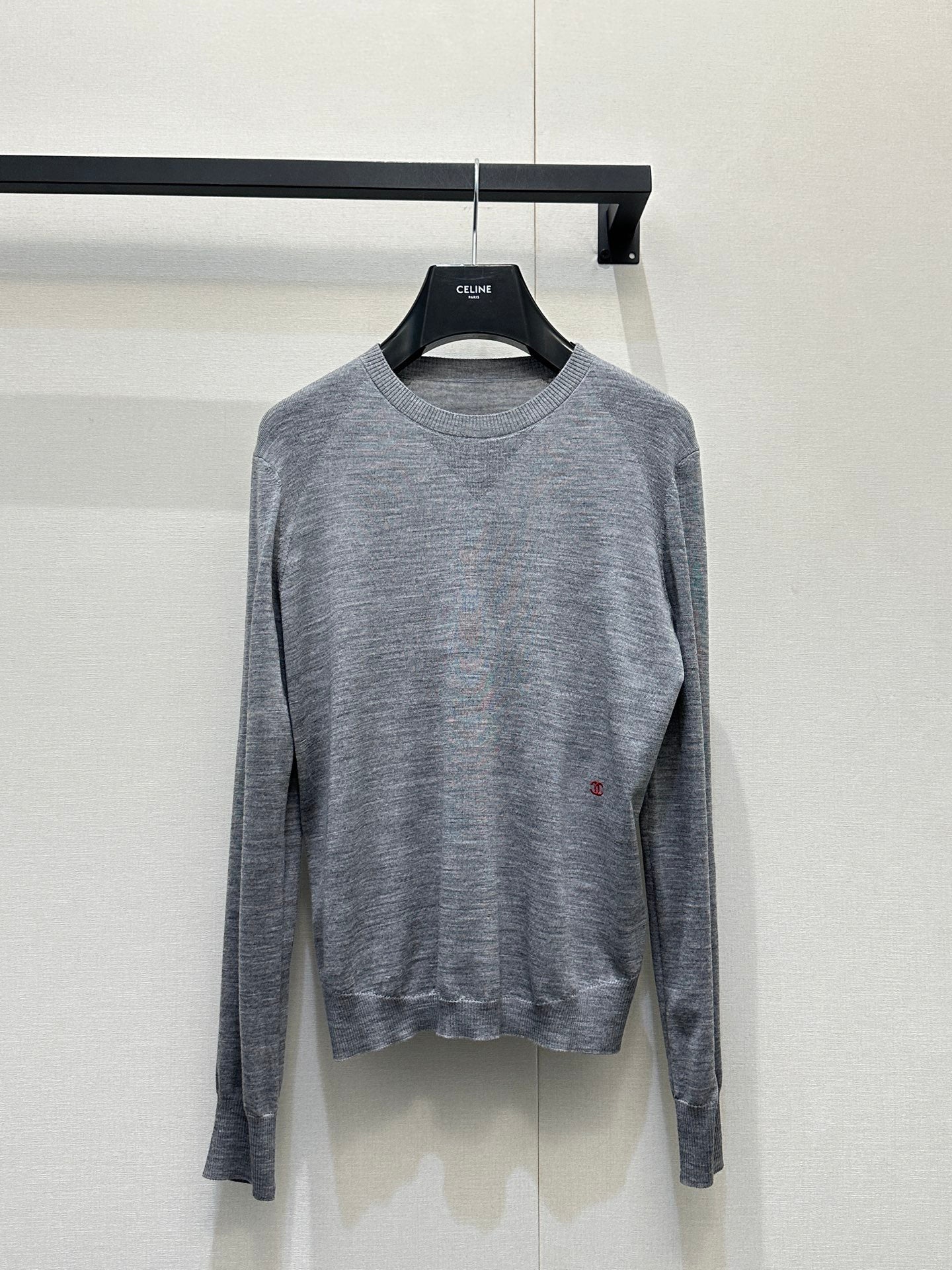 26 New 🪄 Color-Block Logo Embroidery — Crew Neck Long Sleeve