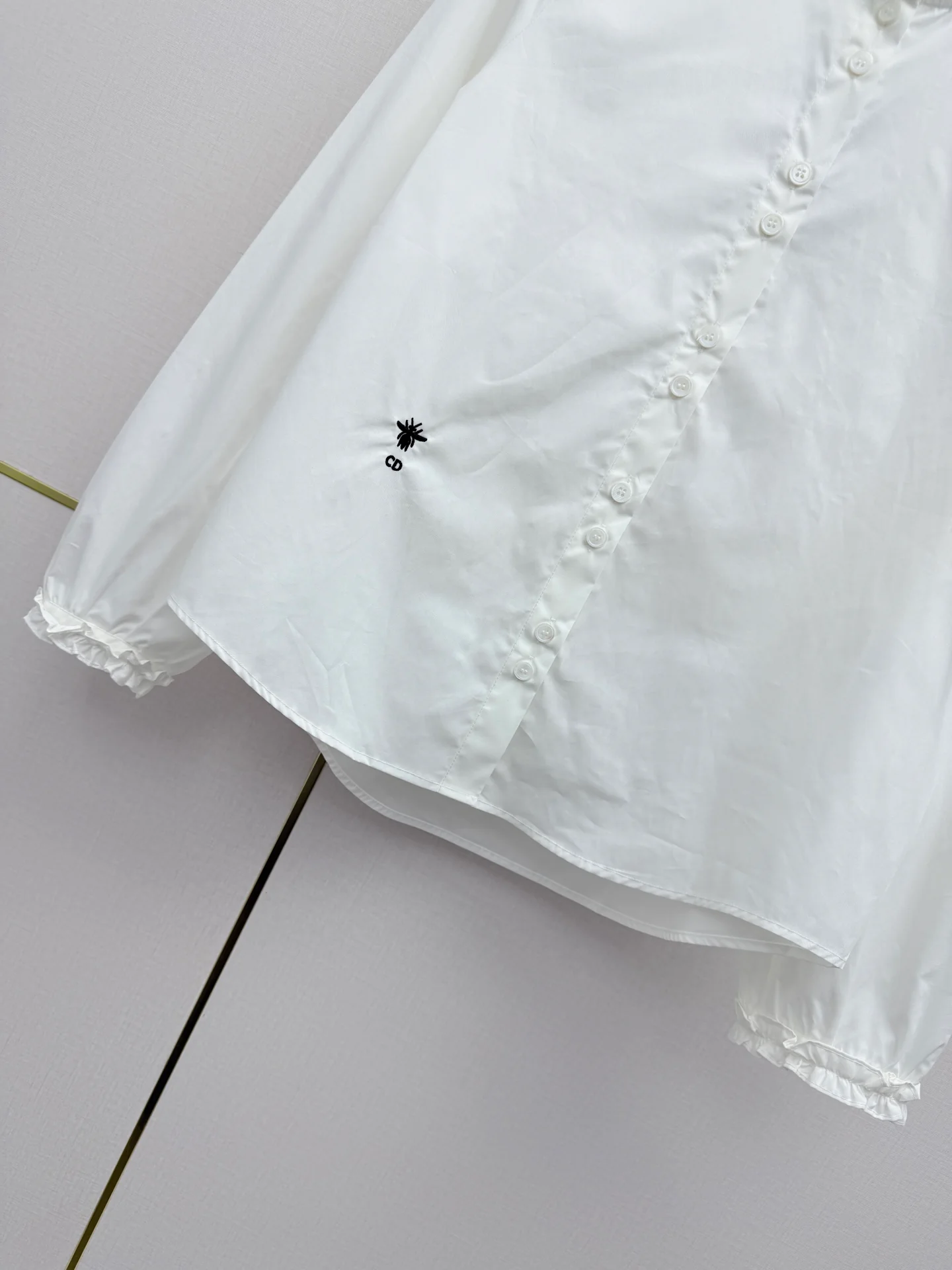 26NEW Ruffled Collar Long-Sleeve Shirt