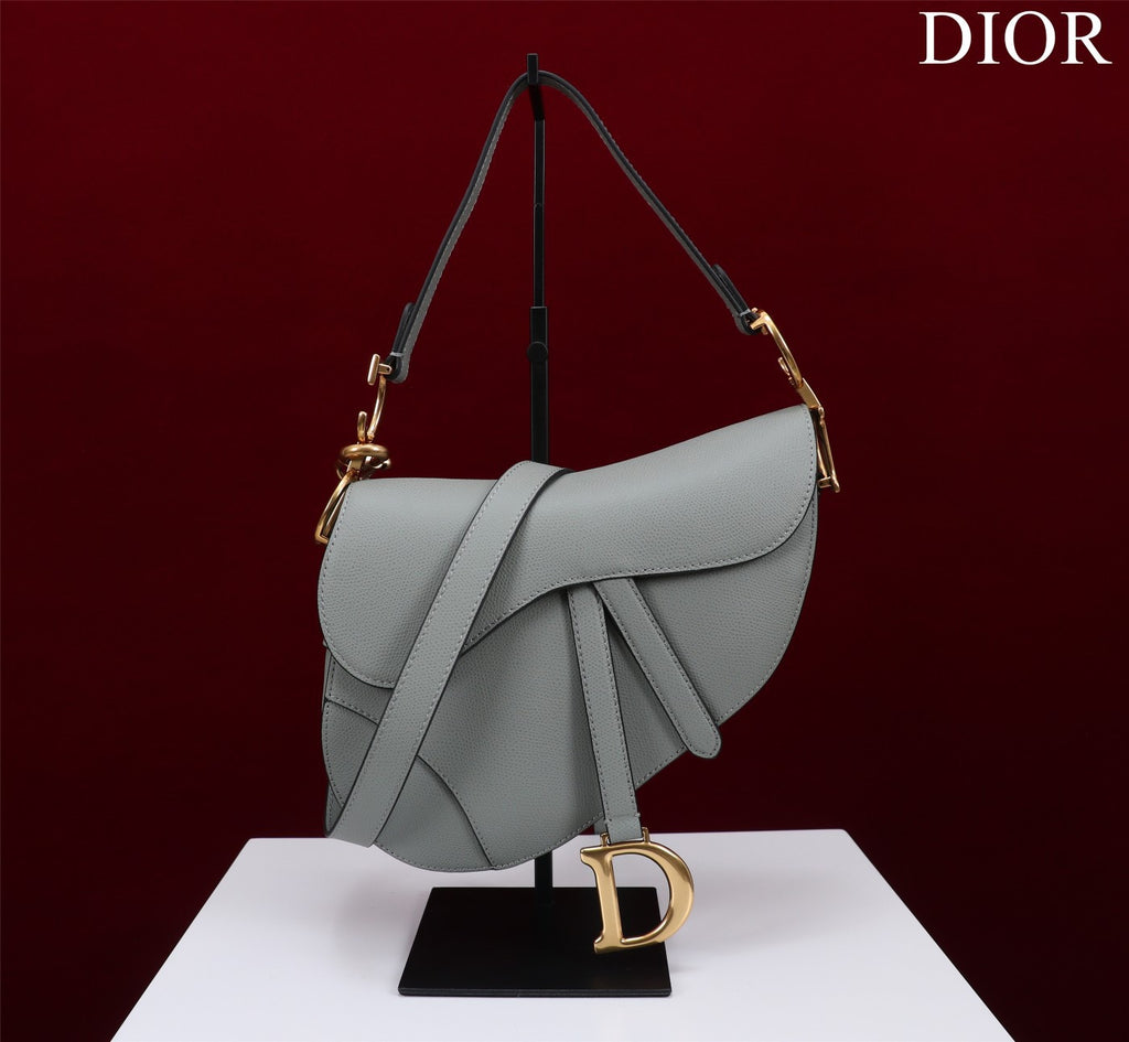 Saddle Bag with Long Shoulder Strap Large: 25 x 20 x 6 cm Lining: Cashmere + Leather