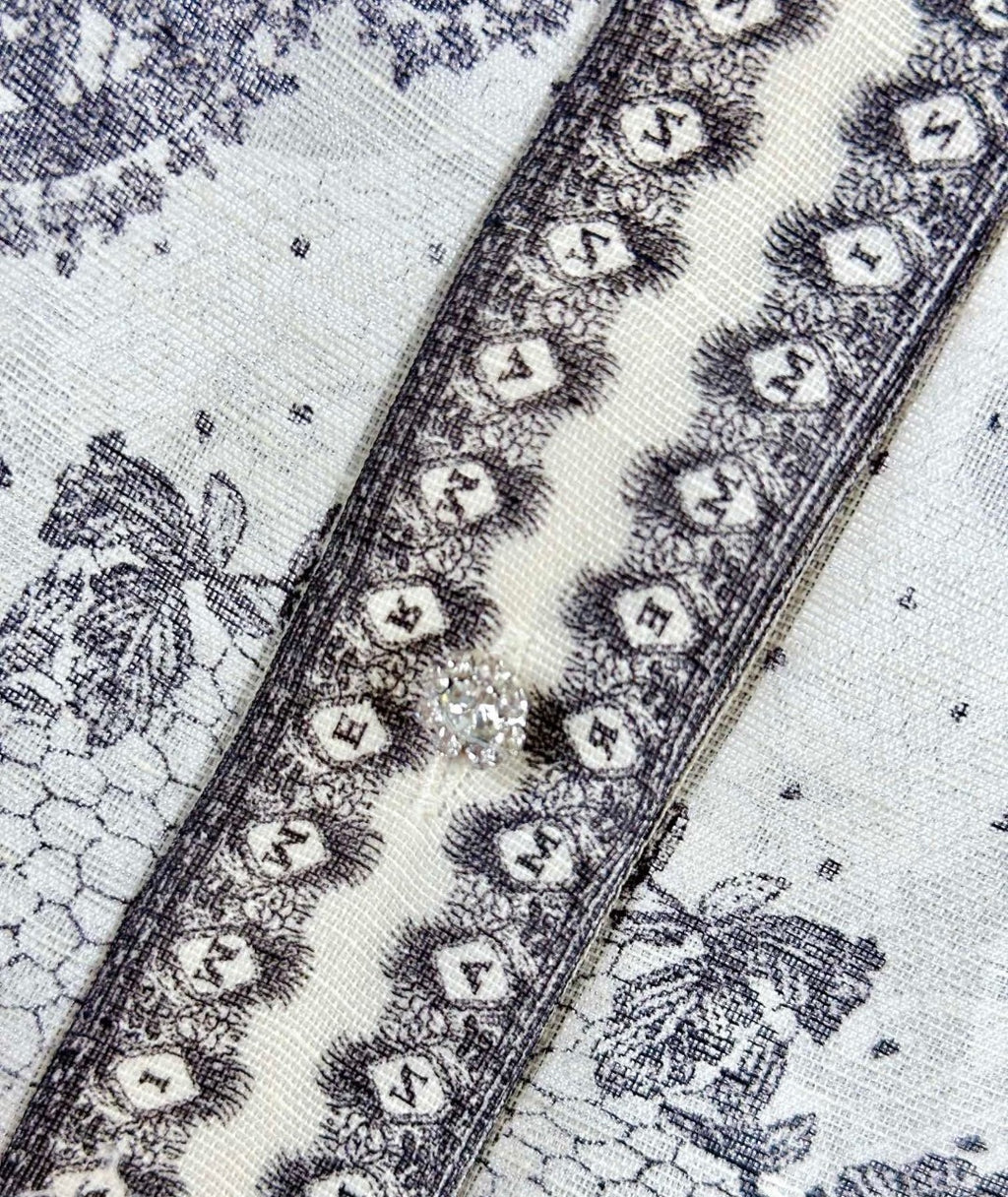 New 2026 Style: Black and White Lace-Print Top — Short-Sleeved