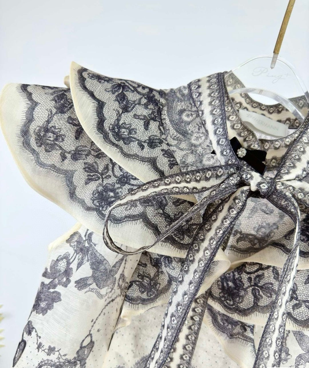 New 2026 Style: Black and White Lace-Print Top — Short-Sleeved
