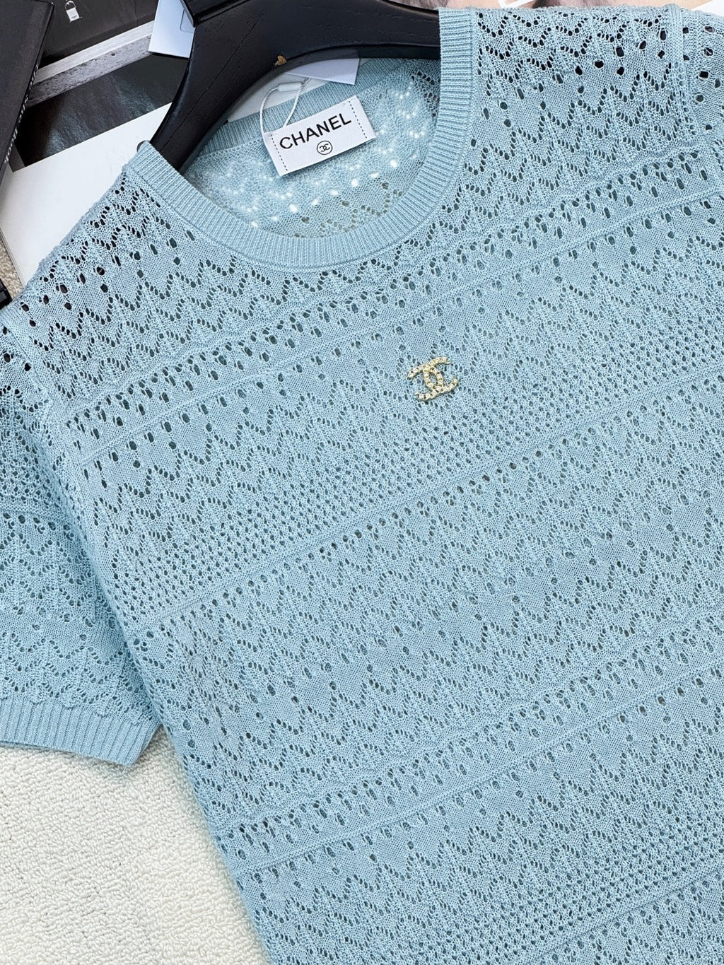 2026 New Arrival: Intricately Crafted Short-Sleeve Cardigan — Embellished with Logo Accents