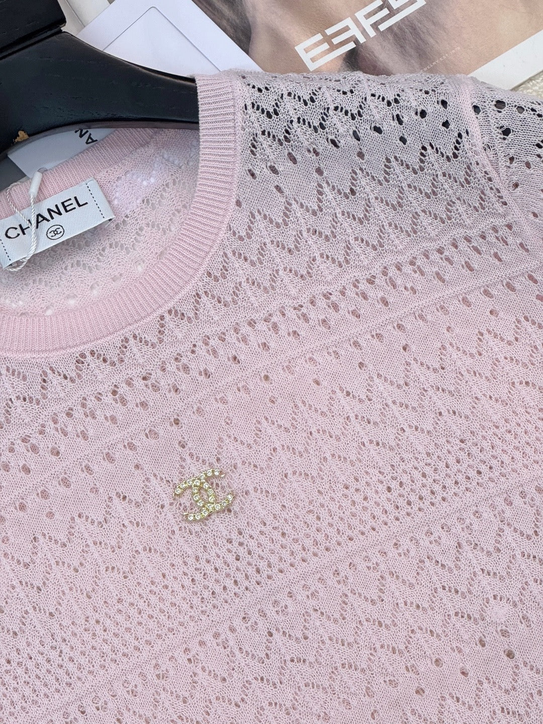 2026 New Arrival: Intricately Crafted Short-Sleeve Cardigan — Embellished with Logo Accents
