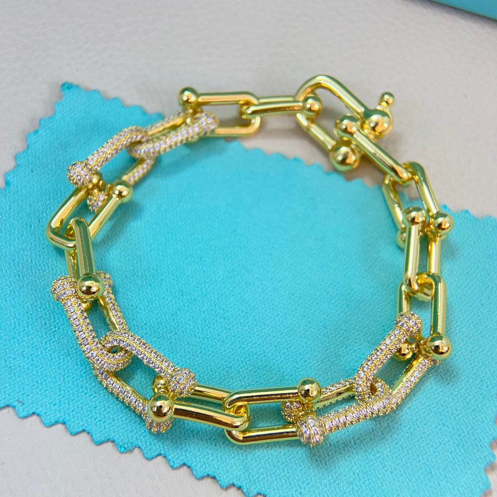 New Arrival: Six-Section U-Shaped Rivet Bracelet with Diamond Accents