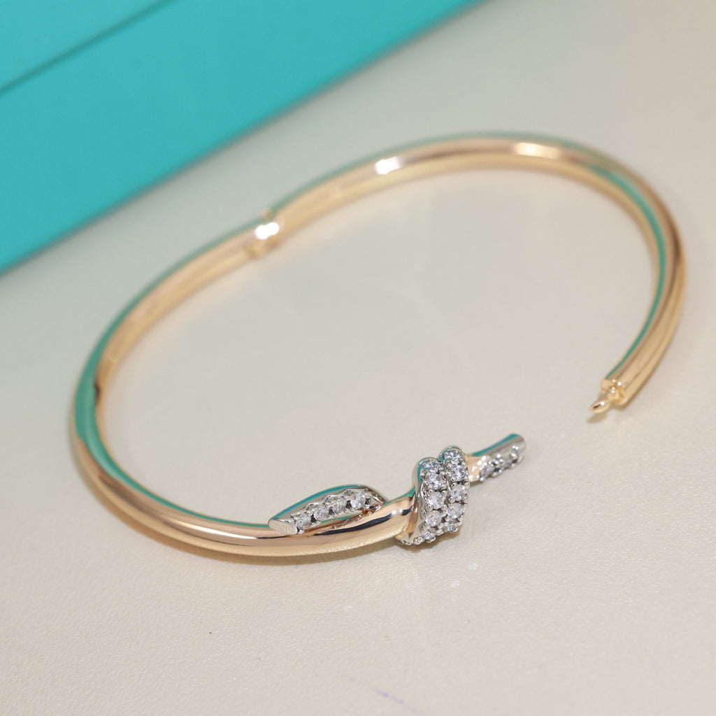 Knotted Bracelet — Gold-Plated Material with Ribbon Accent 🎀 — This Year's Hottest New Arrival