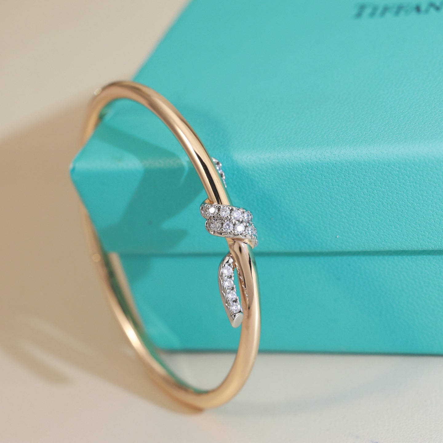 Knotted Bracelet — Gold-Plated Material with Ribbon Accent 🎀 — This Year's Hottest New Arrival